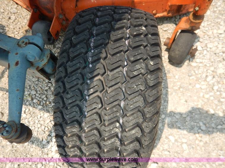 image for item J3795 1985 Kubota B6100 tractor