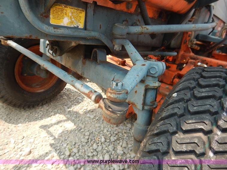 image for item J3795 1985 Kubota B6100 tractor
