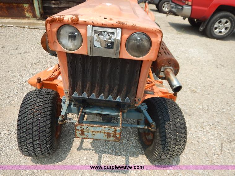 image for item J3795 1985 Kubota B6100 tractor