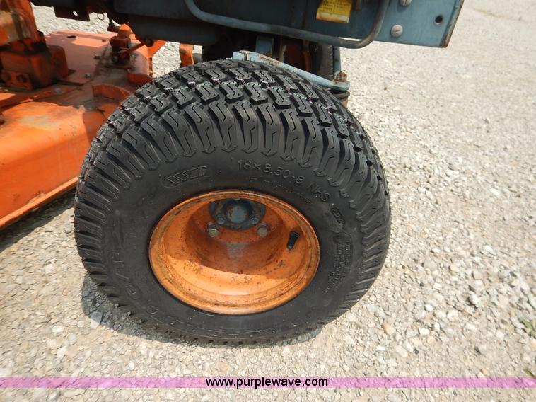 image for item J3795 1985 Kubota B6100 tractor