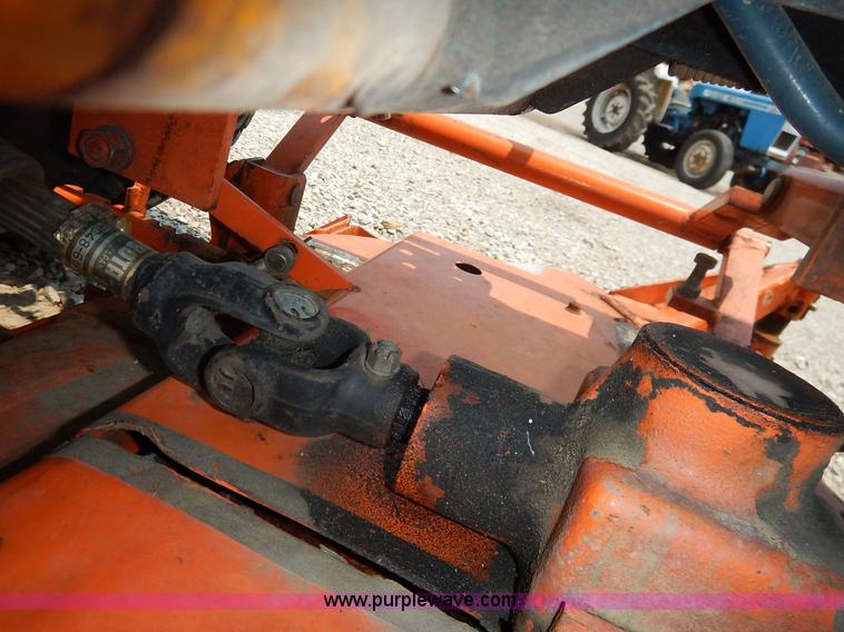 image for item J3795 1985 Kubota B6100 tractor