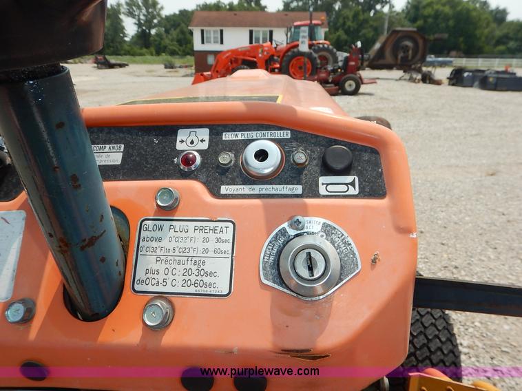 image for item J3795 1985 Kubota B6100 tractor