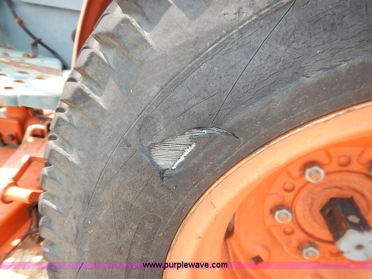 image for item J3795 1985 Kubota B6100 tractor