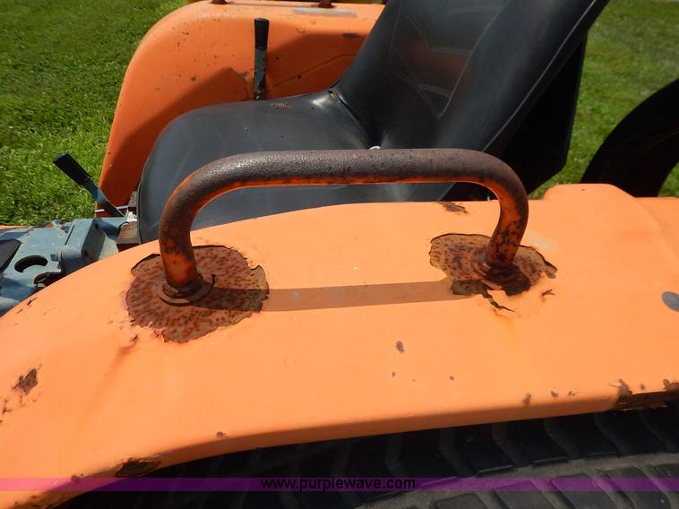 image for item J3811 1985 Kubota B8200 tractor