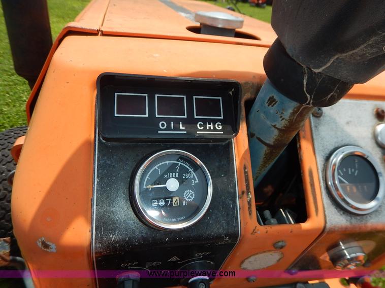 image for item J3811 1985 Kubota B8200 tractor