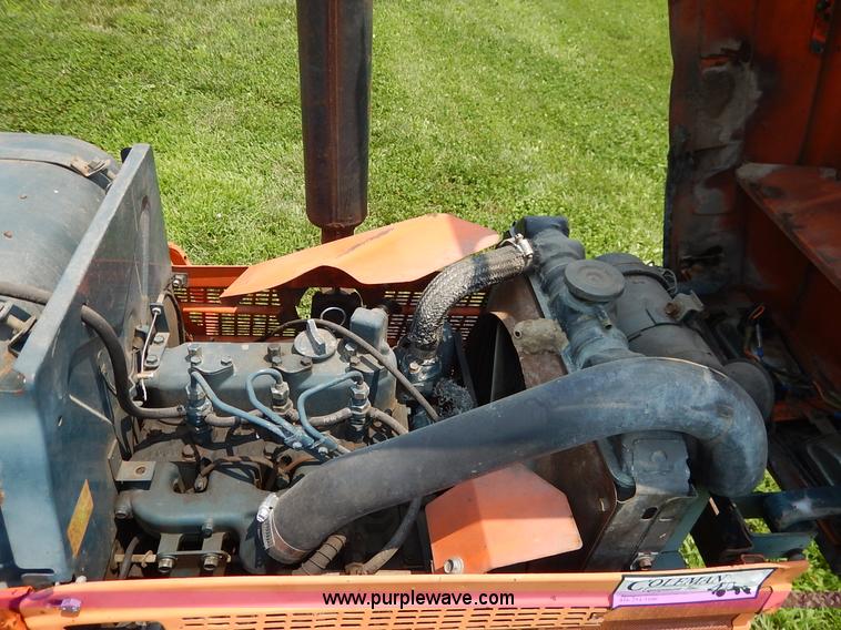 image for item J3811 1985 Kubota B8200 tractor