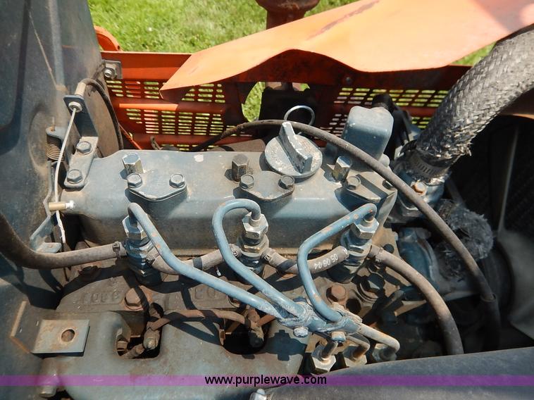 image for item J3811 1985 Kubota B8200 tractor