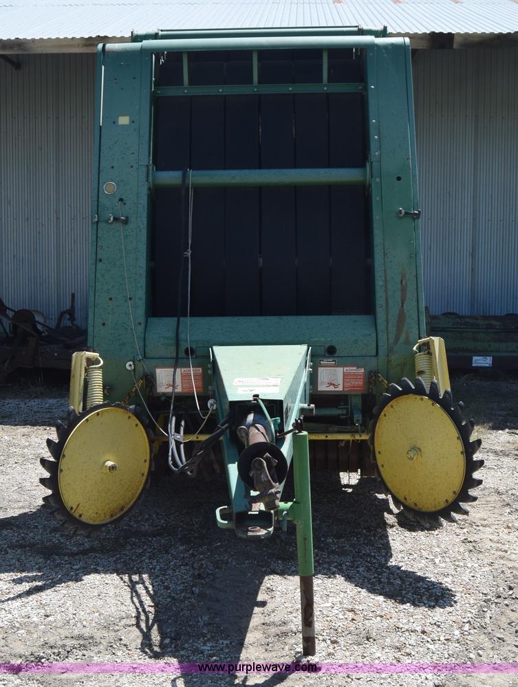 image for item J7975 John Deere 430 round baler
