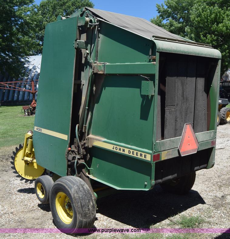image for item J7975 John Deere 430 round baler
