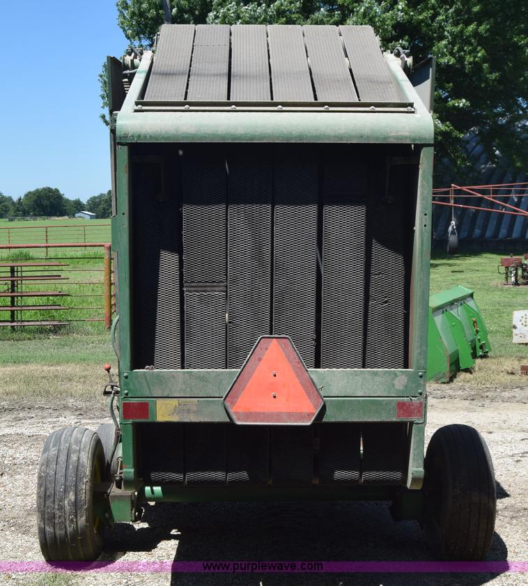 image for item J7975 John Deere 430 round baler