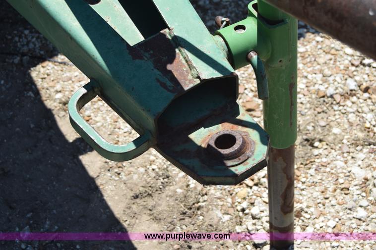 image for item J7975 John Deere 430 round baler