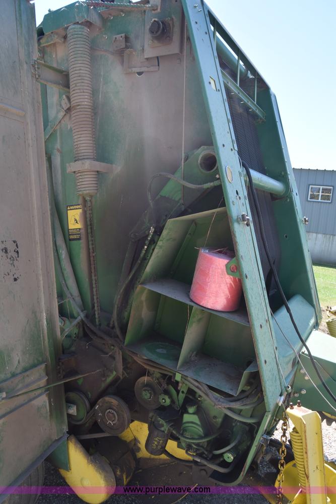 image for item J7975 John Deere 430 round baler