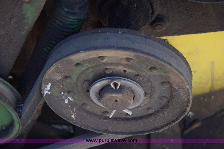 image for item J7975 John Deere 430 round baler