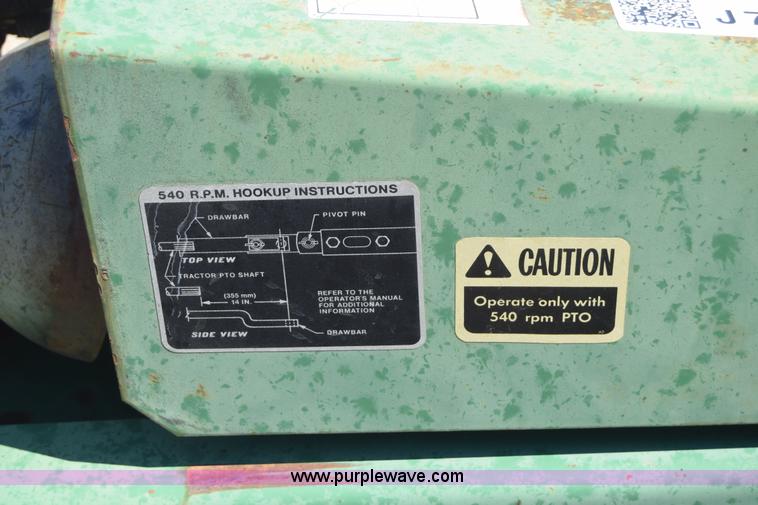 image for item J7975 John Deere 430 round baler