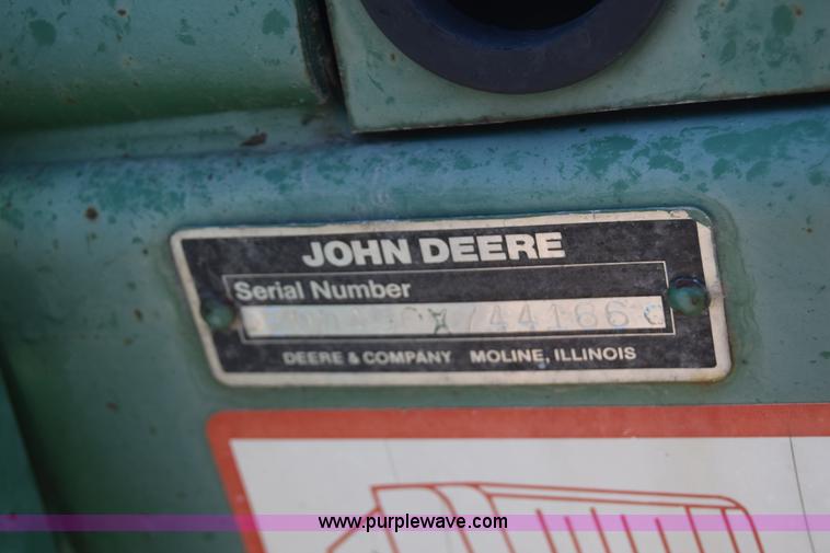image for item J7975 John Deere 430 round baler