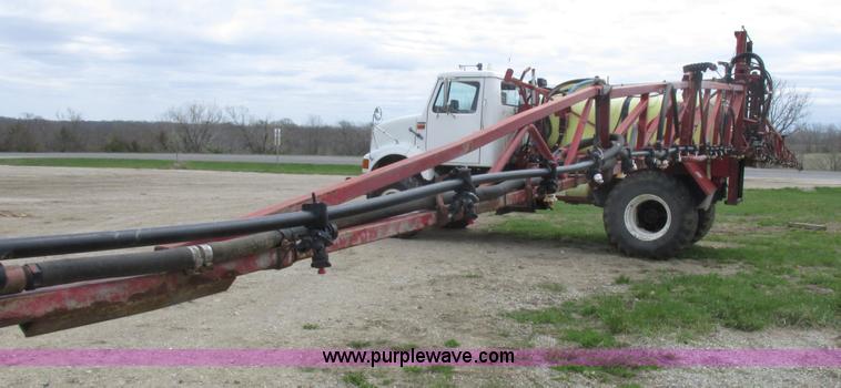 image for item K2109 1990 International 7100 self-propelled sprayer