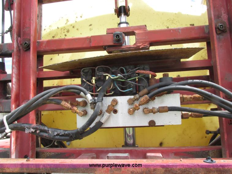 image for item K2109 1990 International 7100 self-propelled sprayer