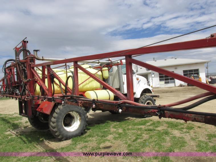 image for item K2109 1990 International 7100 self-propelled sprayer
