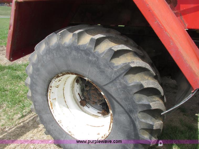 image for item K2109 1990 International 7100 self-propelled sprayer