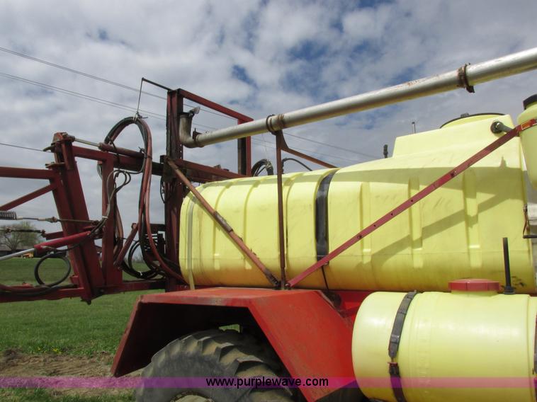 image for item K2109 1990 International 7100 self-propelled sprayer