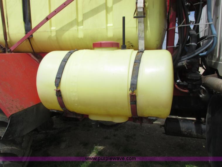 image for item K2109 1990 International 7100 self-propelled sprayer