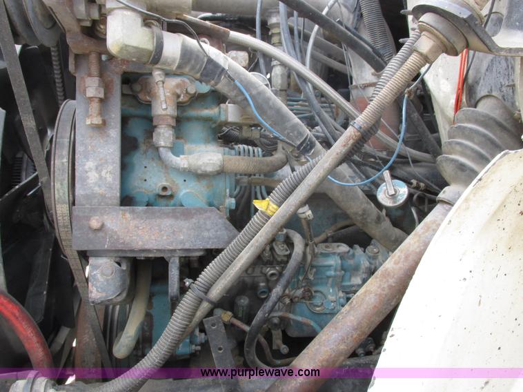 image for item K2109 1990 International 7100 self-propelled sprayer