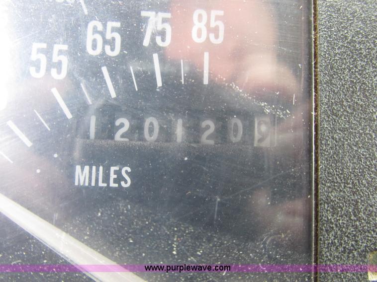 image for item K2109 1990 International 7100 self-propelled sprayer