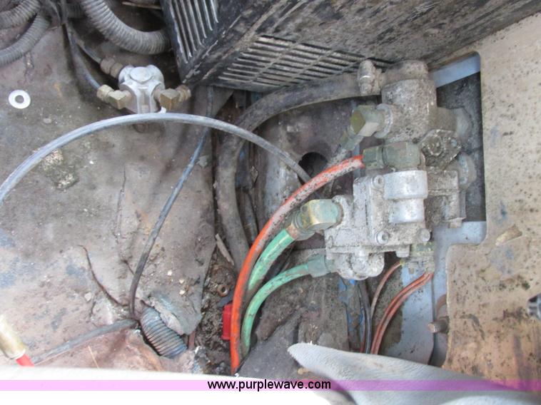 image for item K2109 1990 International 7100 self-propelled sprayer