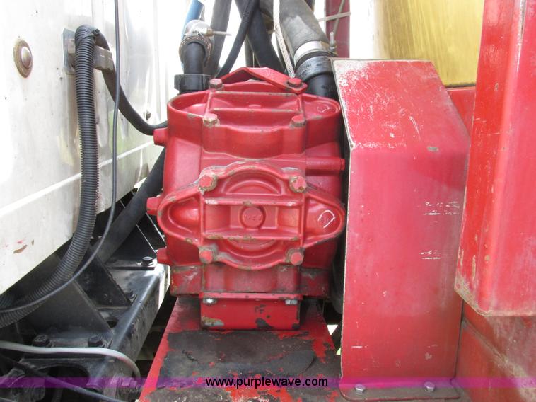 image for item K2109 1990 International 7100 self-propelled sprayer