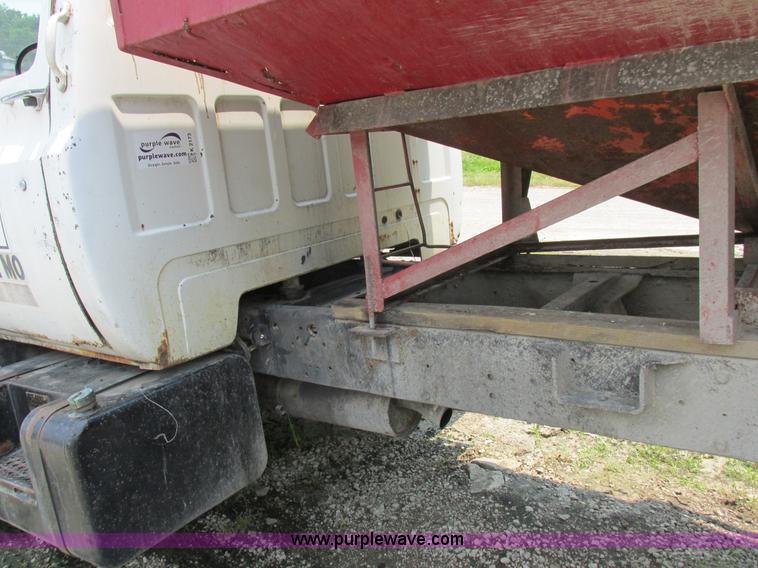 image for item K2173 1986 Chevrolet C70 grain truck