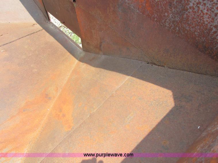 image for item K2173 1986 Chevrolet C70 grain truck