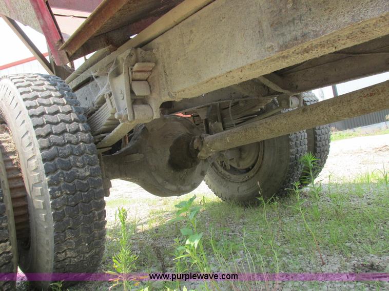 image for item K2173 1986 Chevrolet C70 grain truck