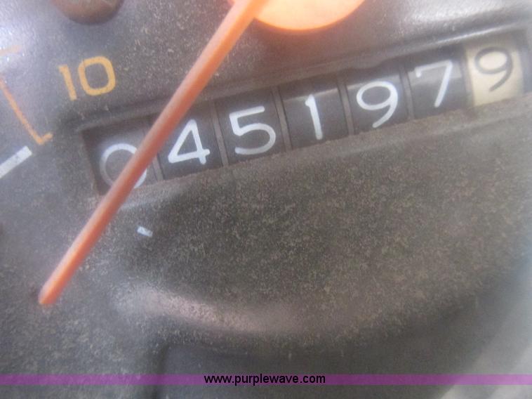 image for item K2173 1986 Chevrolet C70 grain truck