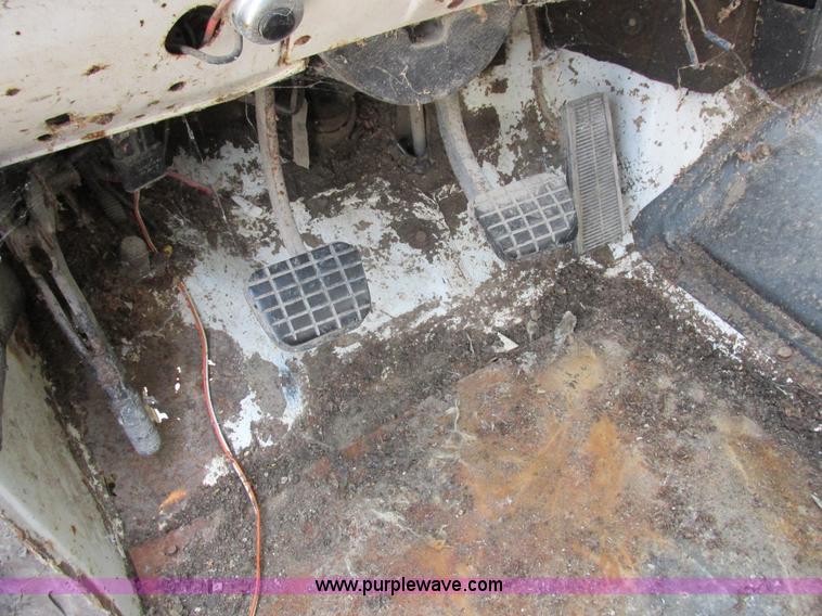 image for item K2173 1986 Chevrolet C70 grain truck