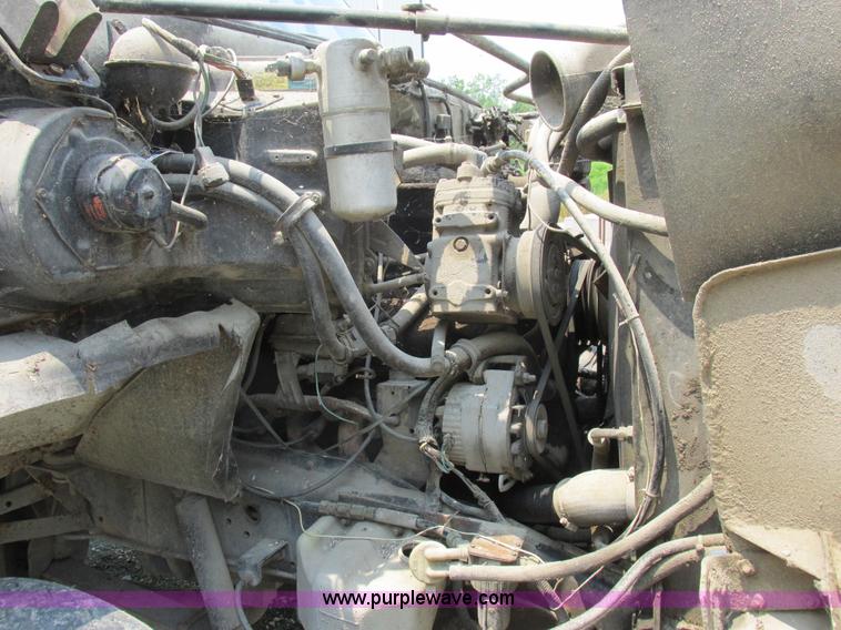 image for item K2173 1986 Chevrolet C70 grain truck