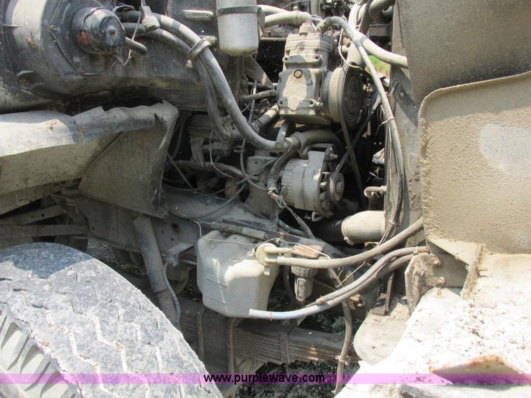 image for item K2173 1986 Chevrolet C70 grain truck