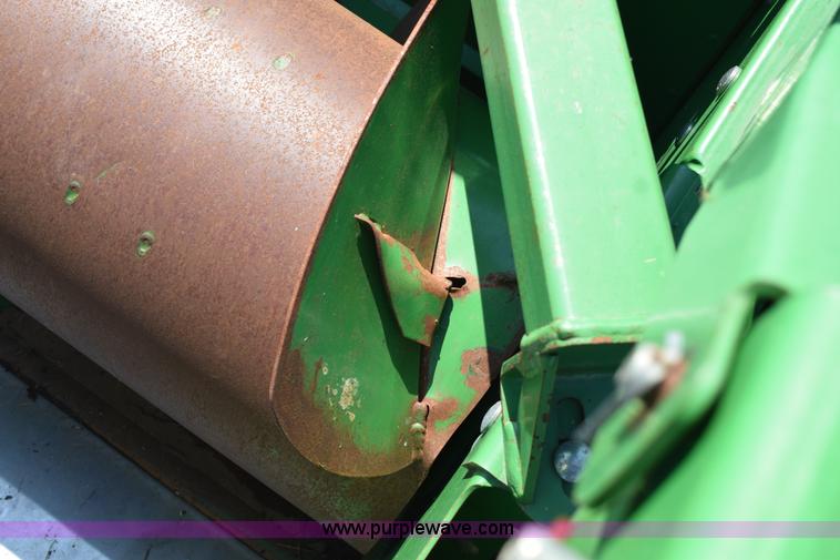 image for item K6088 2005 John Deere 630F flex head