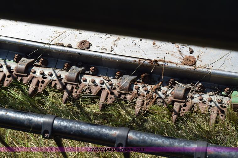 image for item K6088 2005 John Deere 630F flex head