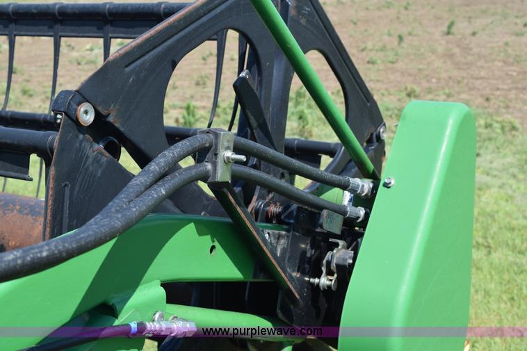 image for item K6088 2005 John Deere 630F flex head