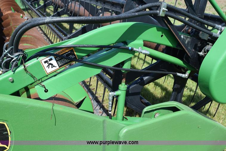 image for item K6088 2005 John Deere 630F flex head