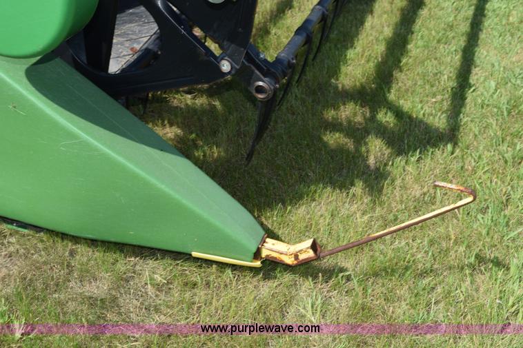 image for item K6088 2005 John Deere 630F flex head