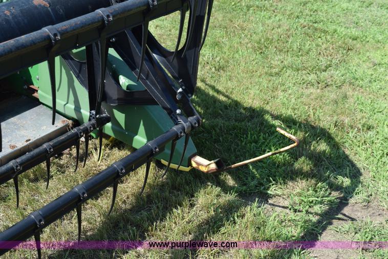 image for item K6088 2005 John Deere 630F flex head