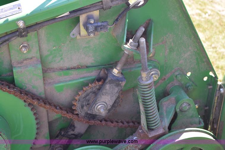 image for item K6088 2005 John Deere 630F flex head