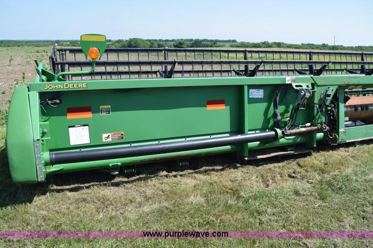 image for item K6088 2005 John Deere 630F flex head