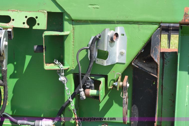 image for item K6088 2005 John Deere 630F flex head