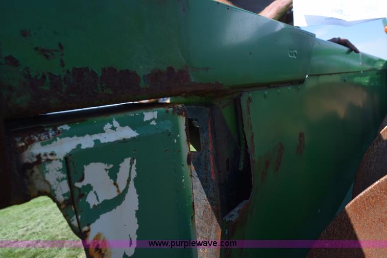 image for item K6088 2005 John Deere 630F flex head