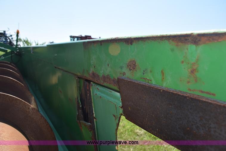 image for item K6088 2005 John Deere 630F flex head