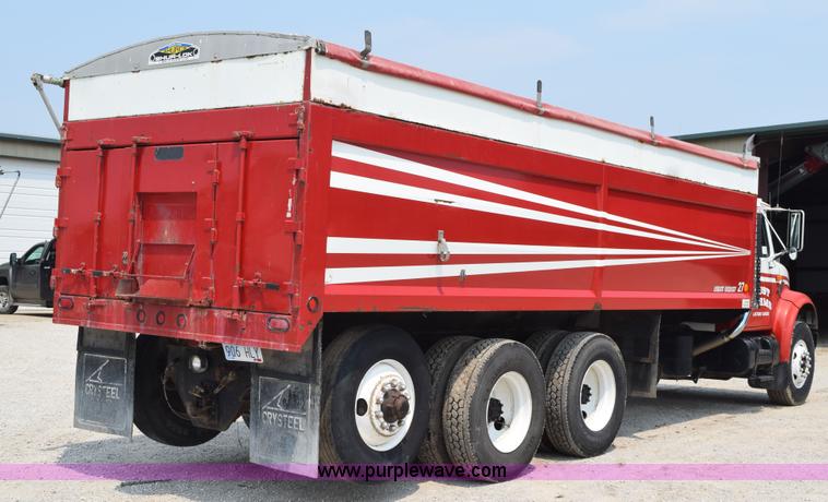 image for item K6098 1990 International 4900 grain truck