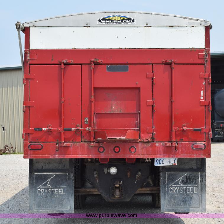 image for item K6098 1990 International 4900 grain truck