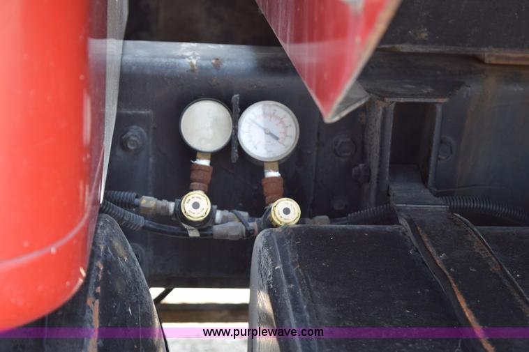 image for item K6098 1990 International 4900 grain truck